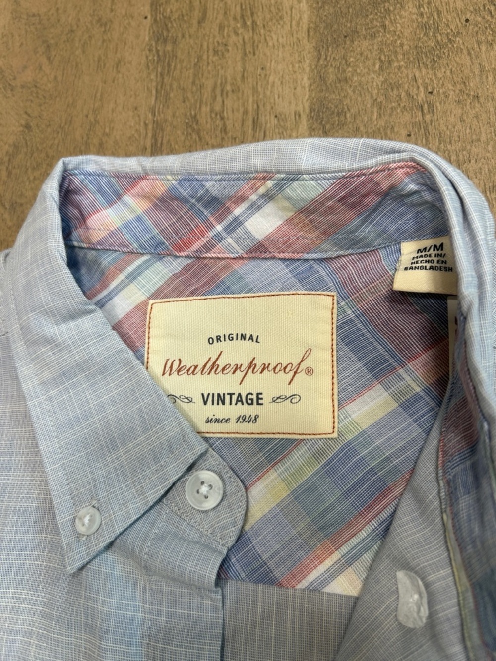 Light Blue Short-Sleeve Button-Down Shirt with Subtle Check Trim - Picture 2 of 8